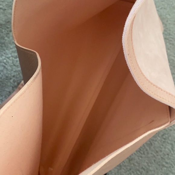 🌸 Ulta Beauty Tote Bag 🌸 - Picture 3 of 13